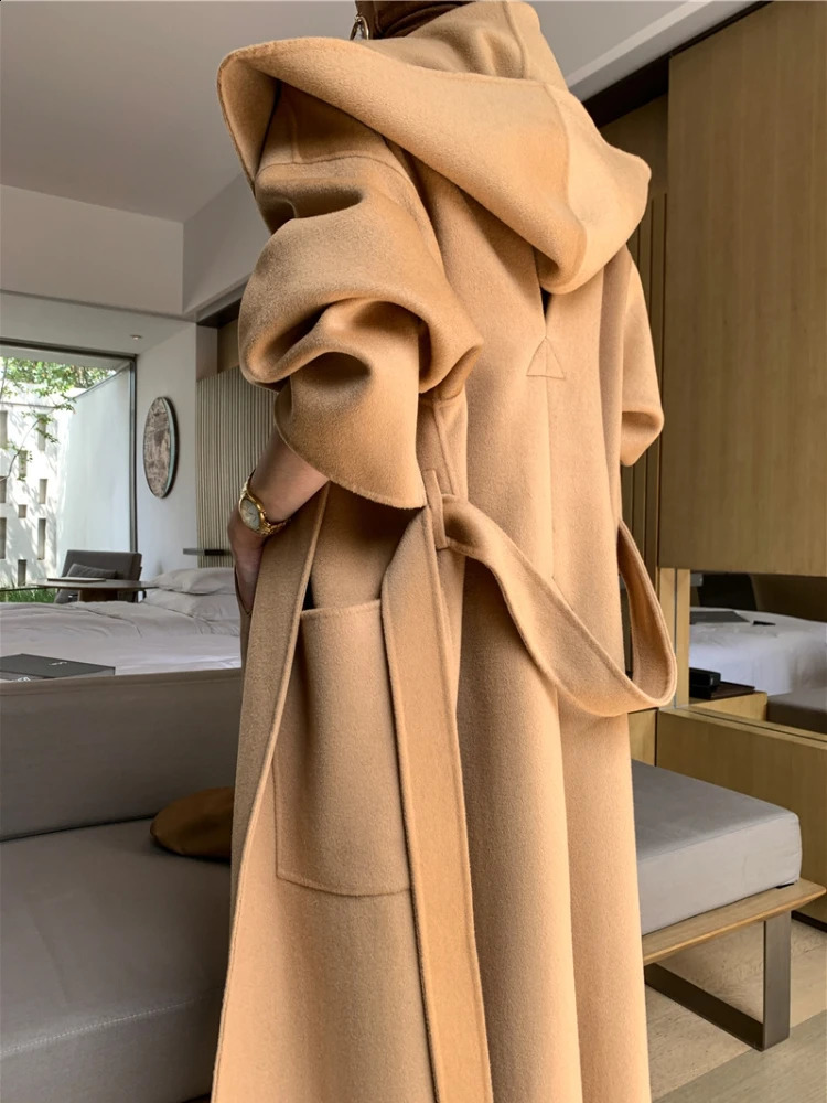 Retro Elegant Double sided Cashmere Coat for Women Autumn/Winter High quality Hooded Thickened Large Loose Wool Coat 240925