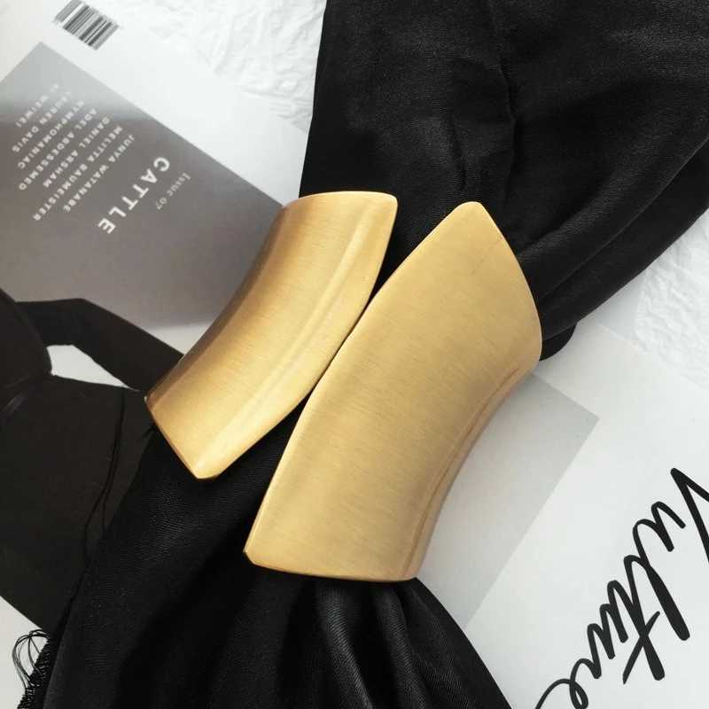 Exaggerated Chunky Heavy Metal Bracelet Bangle for Women Punk Goth Irregular Wide Gold Color Open Bracelet Party Jewelry BijouxX240925