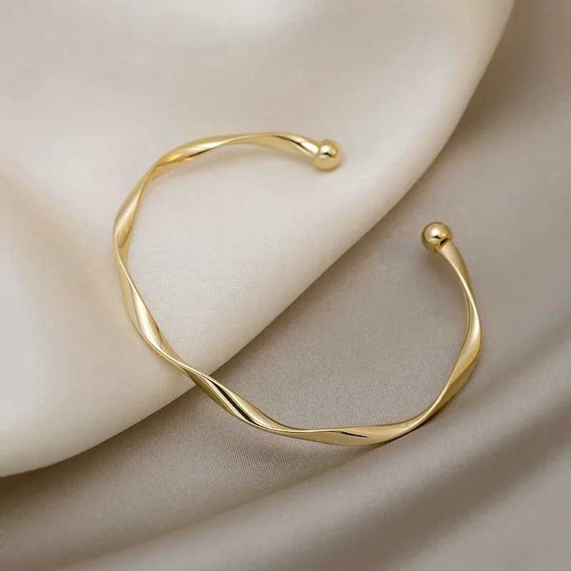 Fashion Opening Bangle Gold Color Glossy Twisted Thin Bangles For Women Female Open Minimalist Style Charm Cuff Bracelet JewelryXJ250117