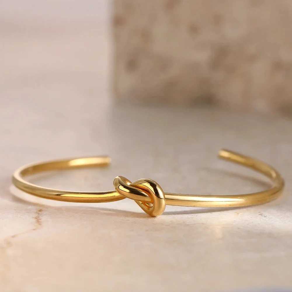 Womans Minist Open Bracelet Shimmering Gold Silver Color Knot Ins Copper Bracelet Personality Simple JewelryX240925