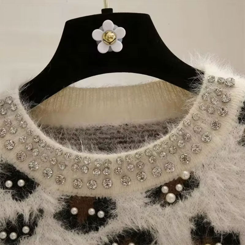 Leopard print pearl retro mink knitted round neck long sleeved pullover sweater for women designer women s clothing 2024 new versatile fashion top