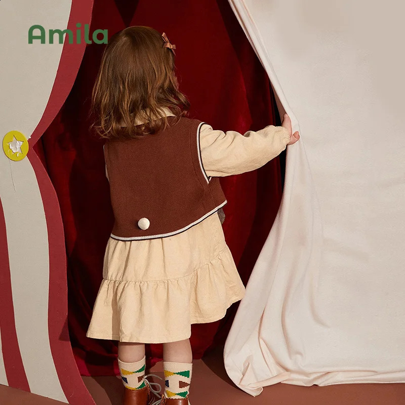 Amila Baby Girl Two Piece Dress Set Spring Cute Rabbit Cartoon Knitted Vest Academic Casual Childrens Clothing 240925