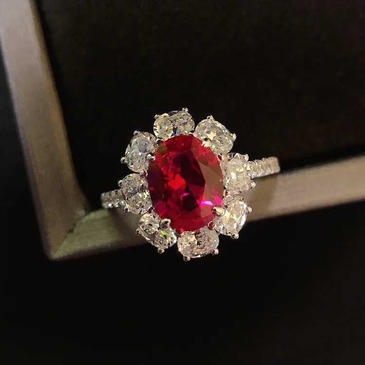 PT950 womens platinum ring egg shaped 2-carat pigeon blood ruby and blue diamond girlfriend platinum ring W240925