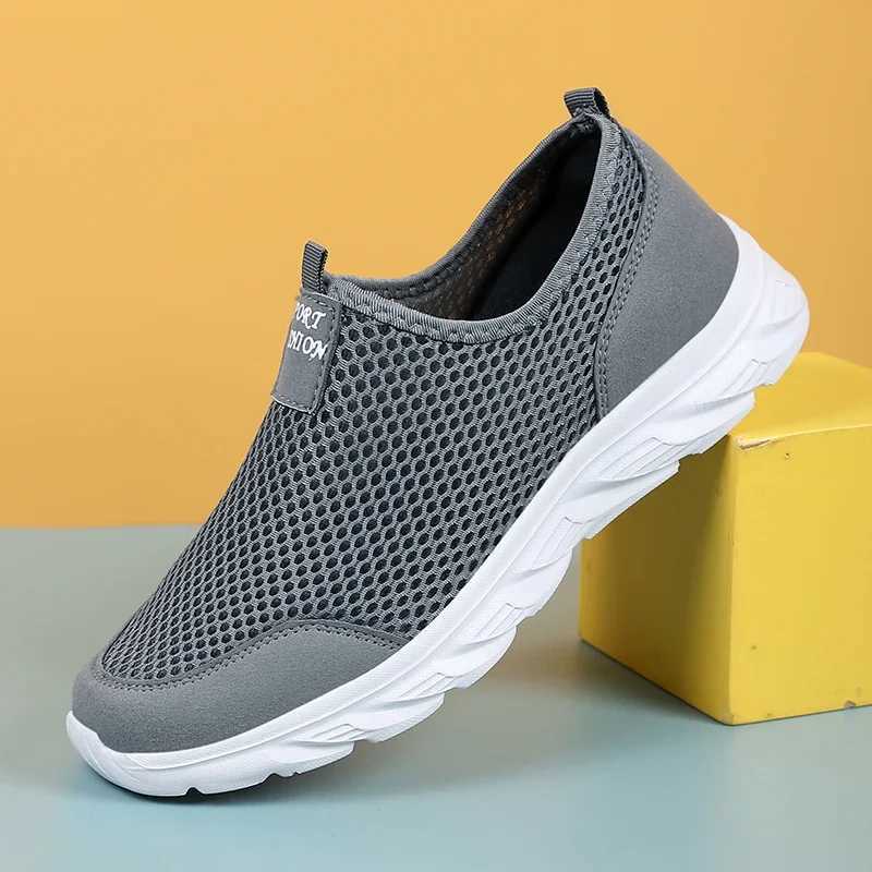 New Sneakers Men Summer Running Shoes Breathable Mesh Lightweight Walking Casual Shoes Slip-On Mens Driving Shoes Men Z250227