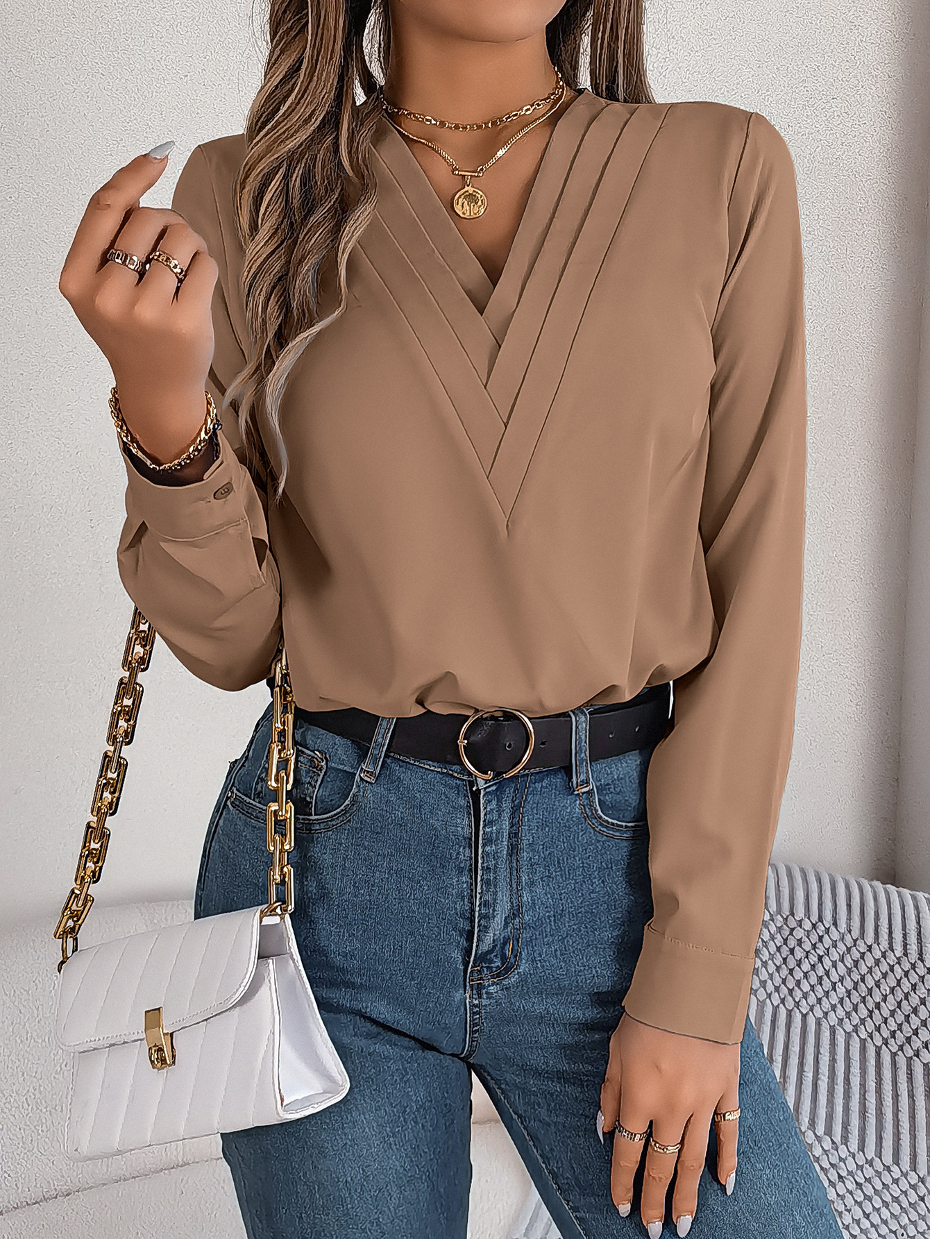 Blouses Designer For Women Blouse Realistic Photo Of 2024 Autumn And Winter Elegant Solid Color Layered V-Neck Long Sleeved Shirt Women's Clothin