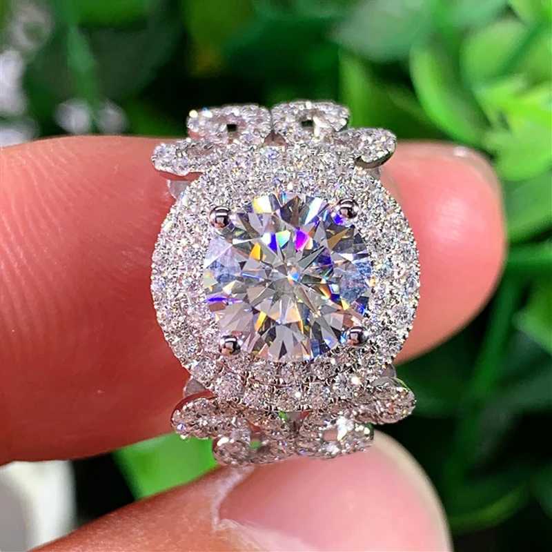 Huitan Aesthetic Design Womens Wedding Ring equipped with bright cubic zirconia elegant proposal engagement ring fashionable jewelry W240925