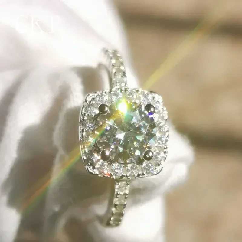 Luxury PT950 Platinum Ring VVS 1 Carat D Moir Diamond Ring Wedding Ring Womens Exquisite Jewelry Accessories W240925