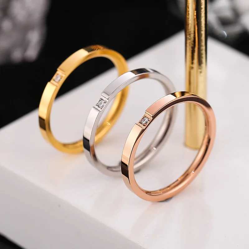 2mm simple titanium steel couple ring womens wedding ring with single rhinestone US size 4 5 6 7 8 9 10 W240925