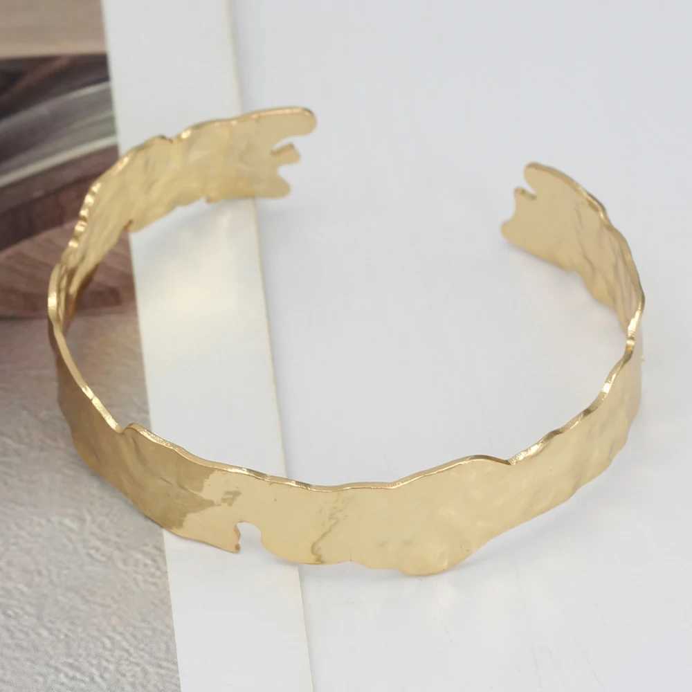 Gothic Punk Copper Irregular Thrash Pattern Simple Opening Bracelet for Women Men European American Fashion Hip Hop Jewelry GiftX240925