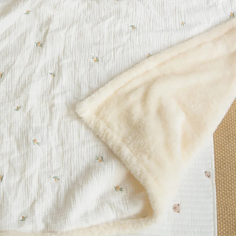 Thicken autumn and winter baby comfort blanket born blanket embroidered pattern blanket 240920