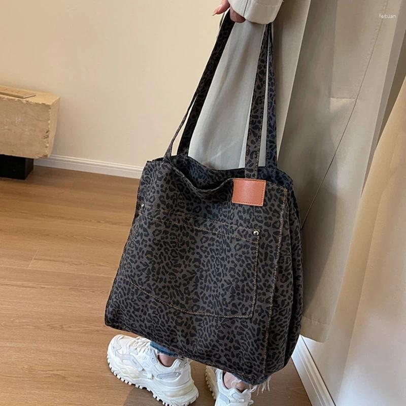 Shoulder Bags Oversized Leopard Prints For Women Deformable Canvas Large Capacity All Match Shopping Totes Luxury Handbags