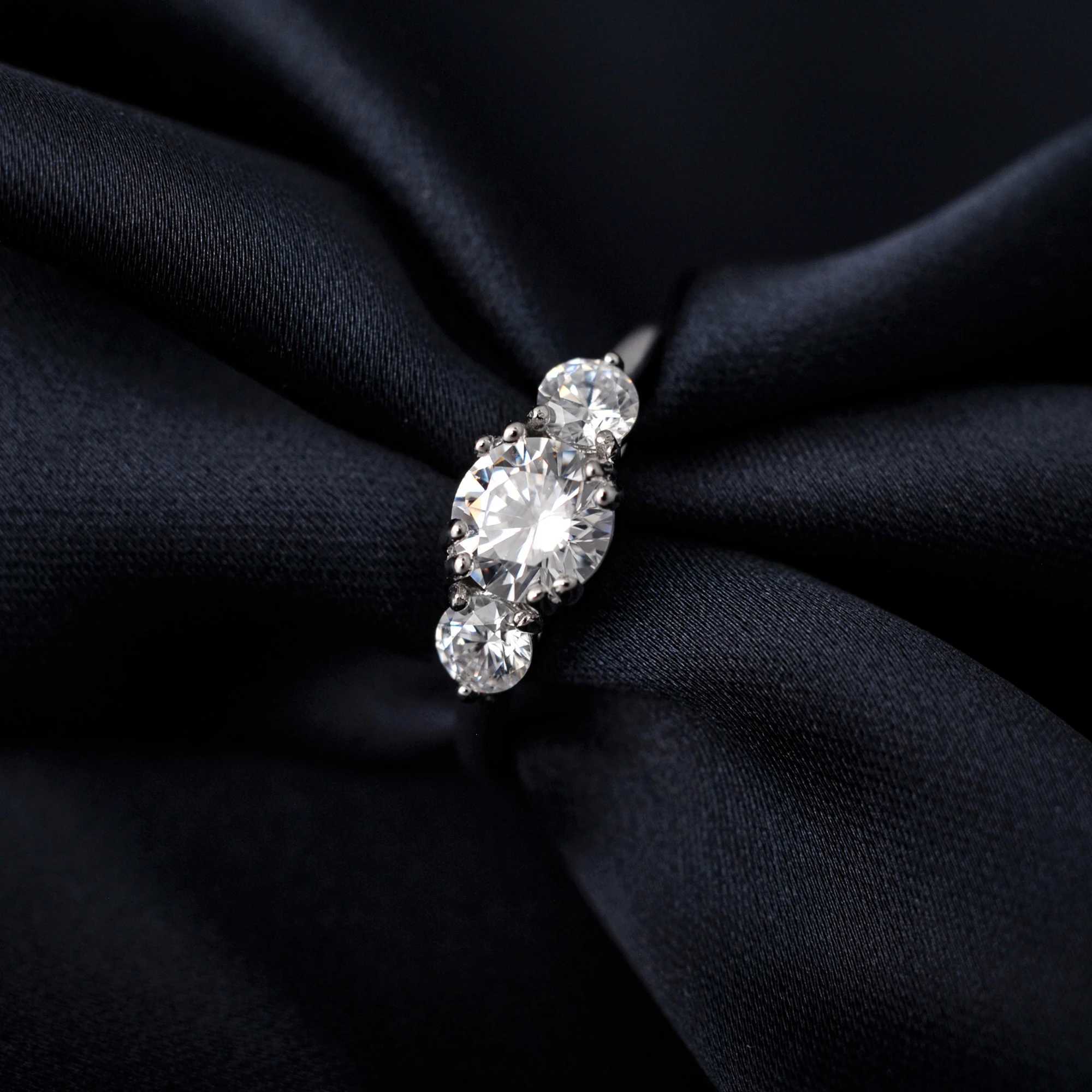 Potiy 3 Stone 1ct Round Cut Cubic Zirconia Wedding Engagement Ring Promise Ring Anniversary Gift for Her 925 Pure Silver W240925