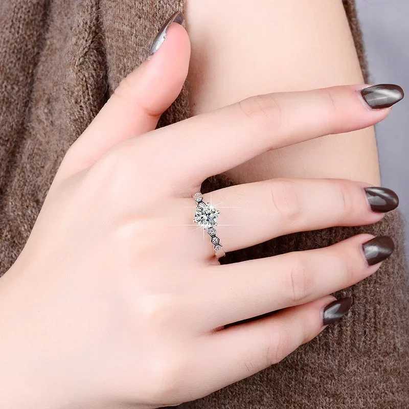 Luxury PT950 Platinum Ring with New Visual Design 1 Carat Silica Diamond Ring Womens Bridal Eternal Jewelry Wedding Band W240925