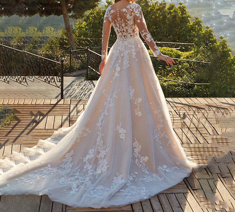 Modern Beach Wedding Dresses Scoop Long Sleeves Lace Appliques Garden Bridal Gowns Puffy Princess Wedding Gowns Dubai Designer Wedding Wear 01