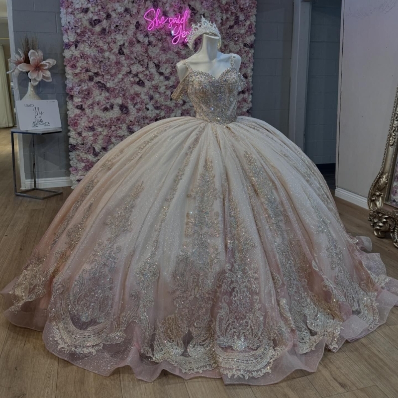 Rose Gold Sparkly Quinceanera Dresses Off Shoulder Applique Lace Corset vestido 15 anos quinceanera lace-up Sweet 16 Gown