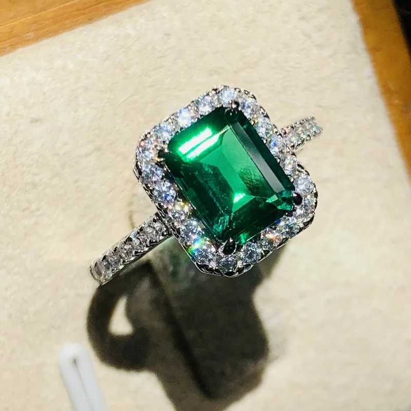 Huitan Square Green CZ Womens Ring Anniversary Party Luxury Accessories Elegant Womens Ring Gifts Trendy Jewelry W240925