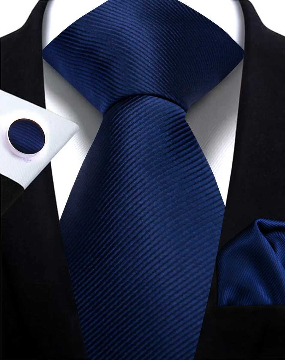 Classic Solid Color Tie Set Elegant Ties For Men Fashion Mens Tie Necktie Handchief Cufflinks Business Wedding Suid Accessories X2504071