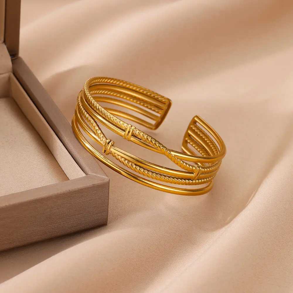 New In Stainless Steel Bangles for Women Luxury Gold Color Geometric Open Cuff Bracelet femme Vintage Wedding Jewelry GiftX240925