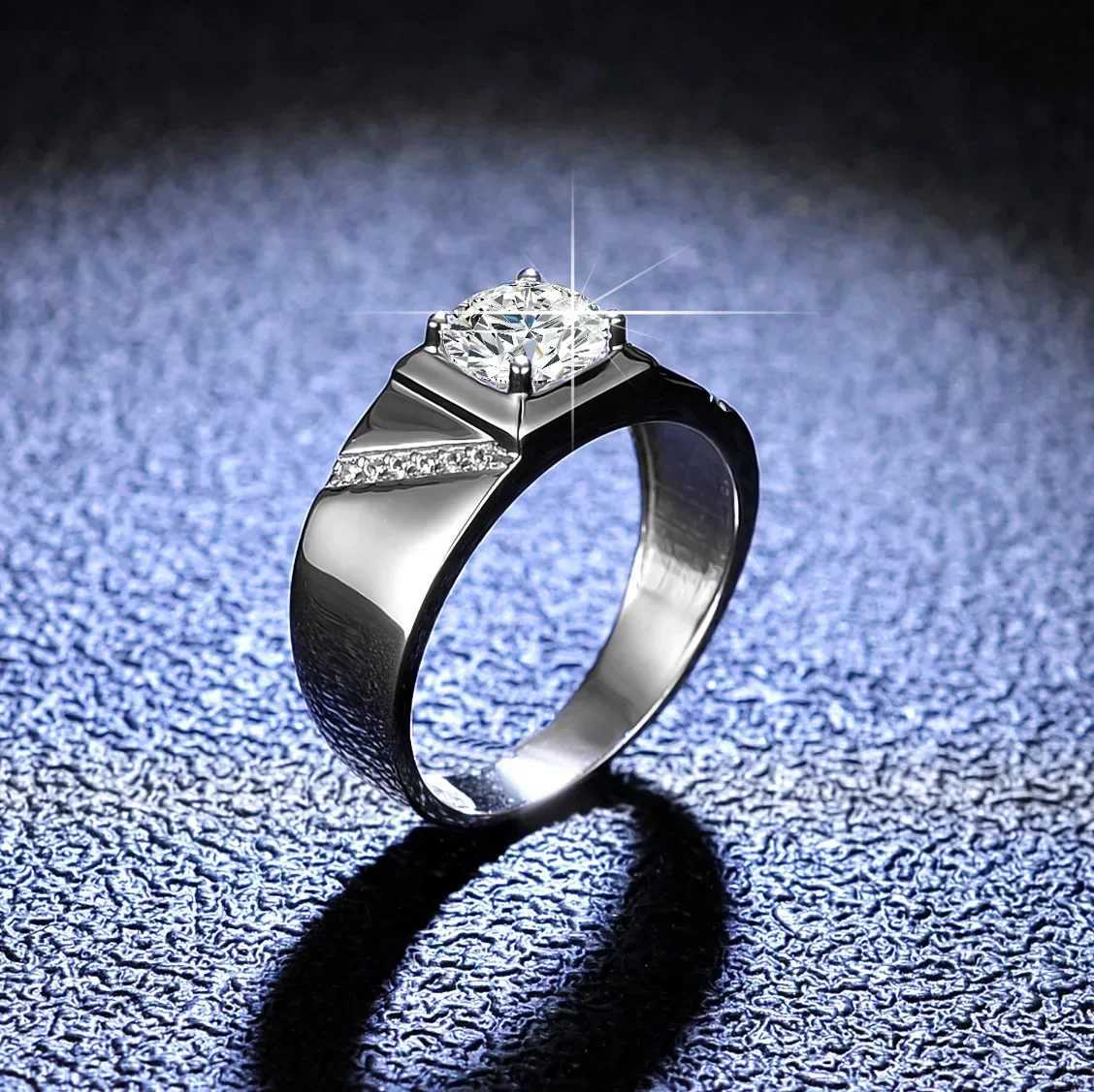 Platinum PT950 Moissanite Diamond Ring Mens Simple and Elegant Boss Mens Wedding Ring Mens Free Shipping Items W240925