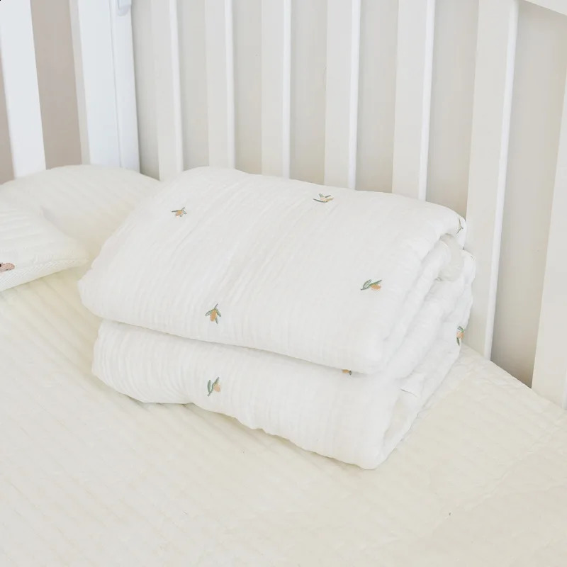 Thicken autumn and winter baby comfort blanket born blanket embroidered pattern blanket 240920