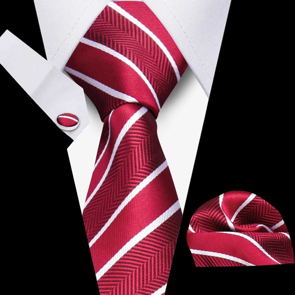 Elegant Ties For Men Gift Fashion Men Tie Set Striped Luxury Necktie Handchief Cufflinks 3 Pcs Business Wedding Suit Accessories X2504077