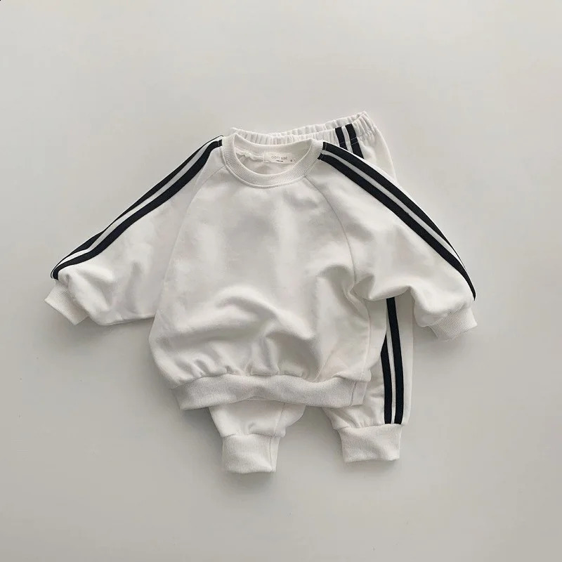 Boys and Girls Spring Childrens Cool Letter Printed Zipper Top Casual Sports Pants Two Piece Baby Set 240925