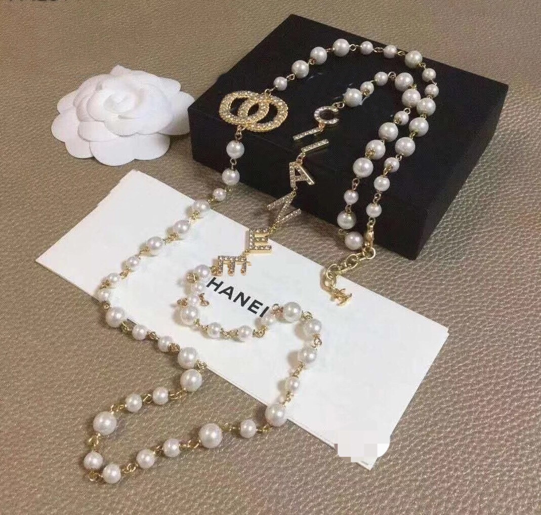 s Classic Dia Pendant Designer High Quality Pearl Women's Necklace Wedding Christm Festival Jewelry Gifts Wholesale