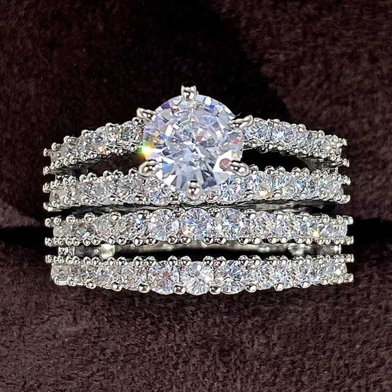 Luxury silver metal white stone ring exquisite and fashionable engagement and wedding ring set W240925