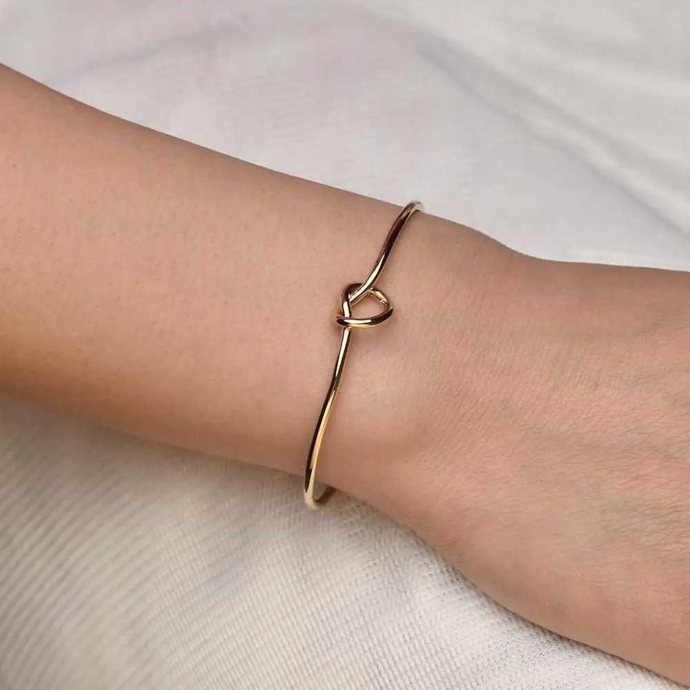 Love Knot Bracelets Thank You Bridesmaid Proposal Gifts Wedding Party Favers Tie The Knot Open Cuff Bangles for Women GirlsX240925