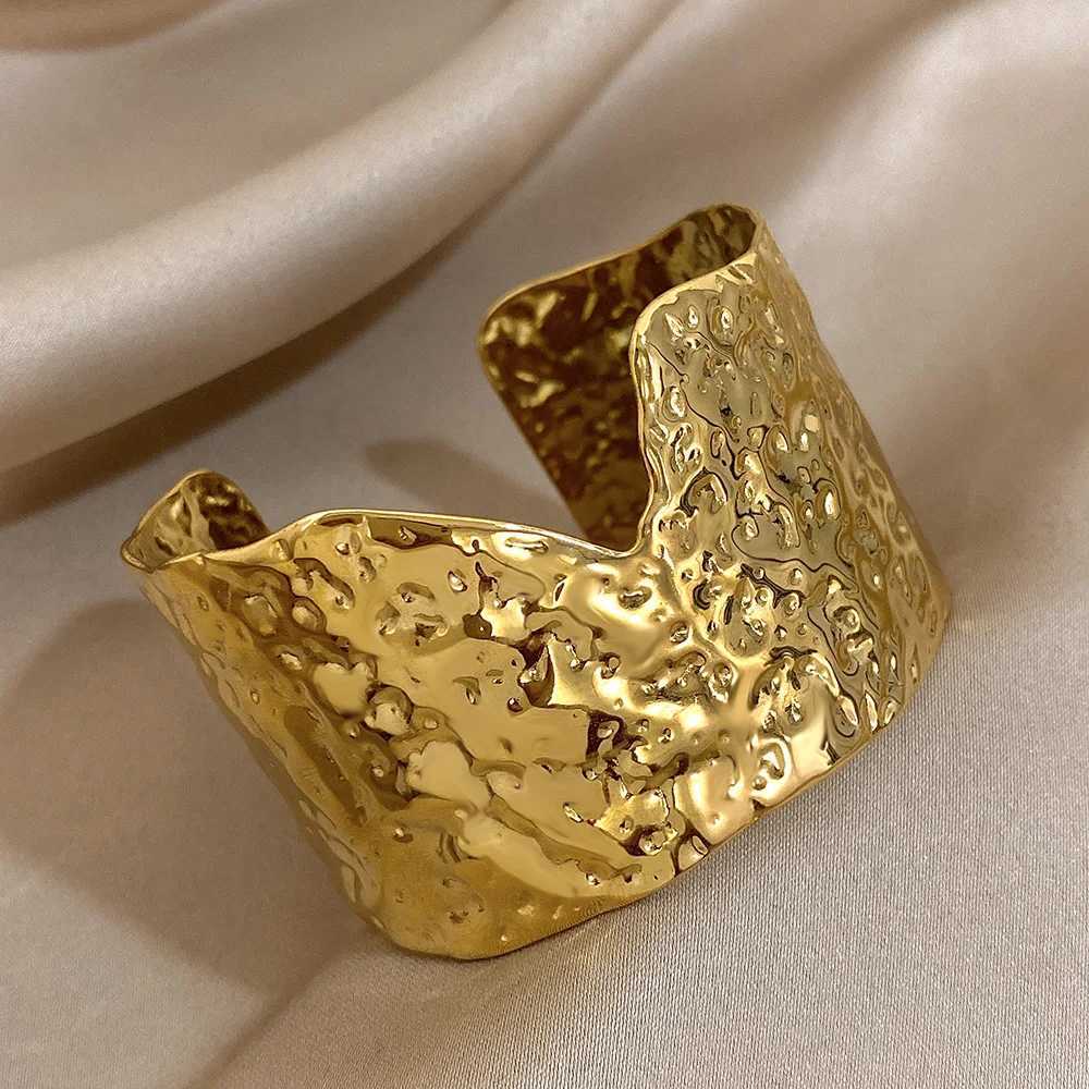 Irregular Wrinkle Texture Stainless Steel Bangle Bracelet for Women Hammered Chunky Gold Plated Open Bracelet Waterproof JewelryX240925