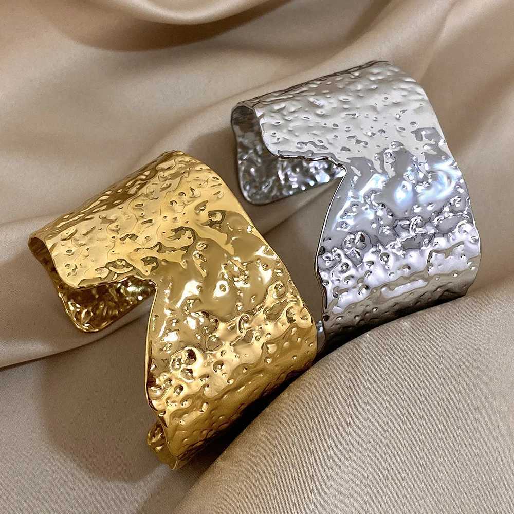 Irregular Wrinkle Texture Stainless Steel Bangle Bracelet for Women Hammered Chunky Gold Plated Open Bracelet Waterproof JewelryX240925