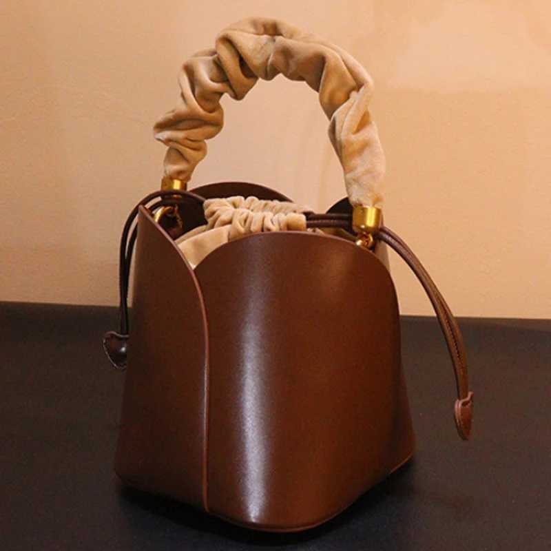 Retro Women Bag Versatile Shoulder Bag New Popular Bucket Bag Crossbody Bag Women Handbag M240925