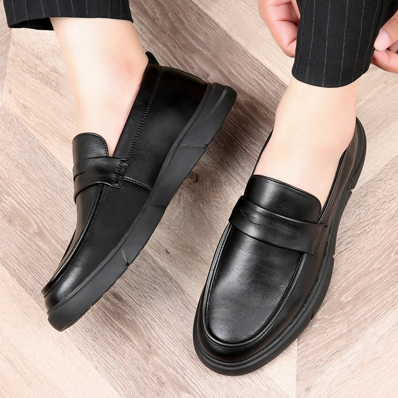 Sell Moccasins Fashion Man Loafers Casual Leather Shoes Handmade Men Flats Lightweight Driving Shoes Leisure Walk Boat Shoes 240924