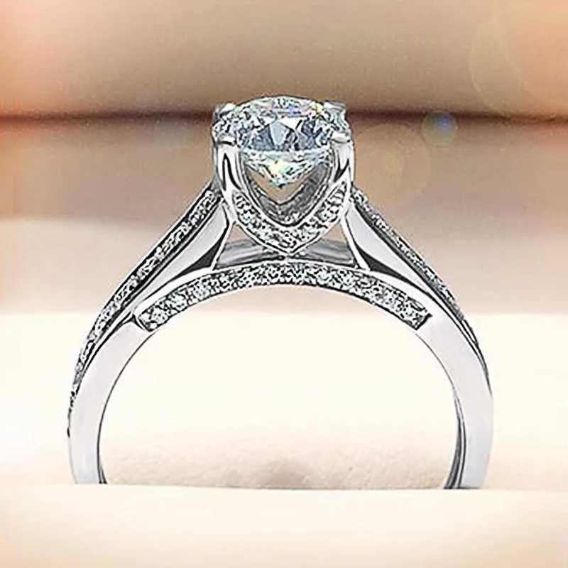 Huitan Classic Womens Wedding Ring Mosaic AAA White Cubic Zirconia Elegant Womens Proposal Engagement Ring Eternal Jewelry W240925