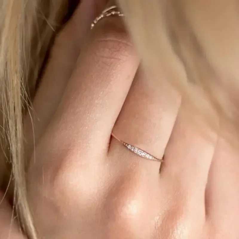 2024 New Zircon Womens Ring Tail Ring European and American Fashion Design Bridal Engagement Fashion Simple Jewelry W240925