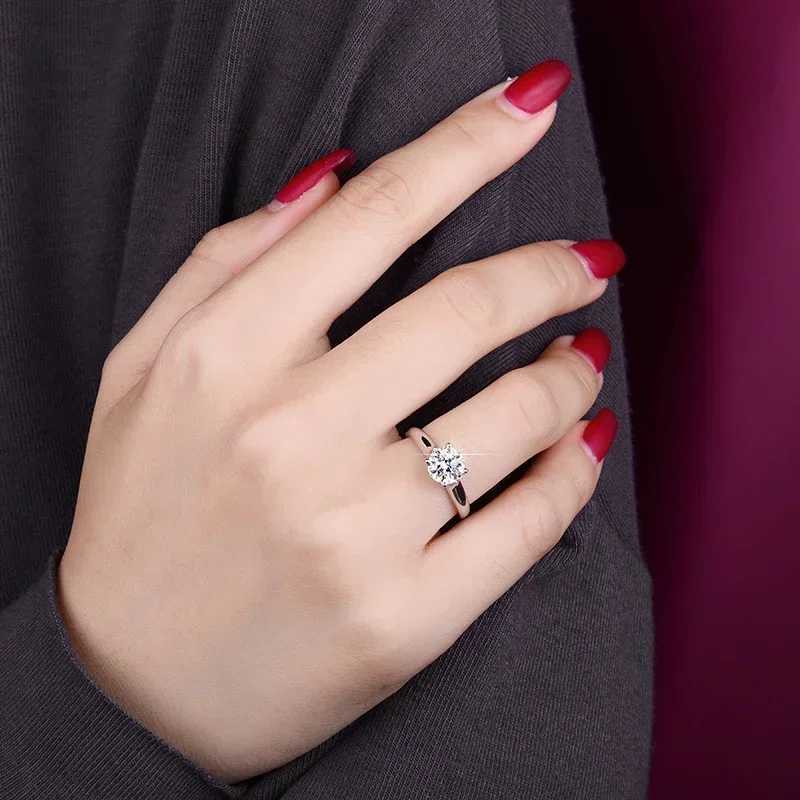 Classic 1-carat VVS Diamond Moissanite Ring Never Fades Original PT950 Platinum Ring Womens Eternal Wedding Jewelry W240925