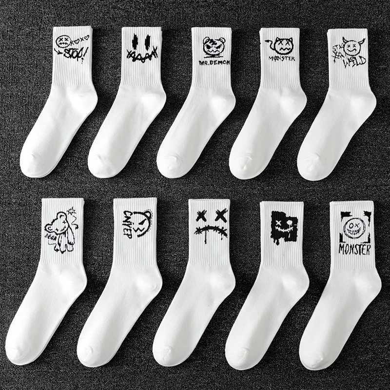 10 pairs of mens sports socks casual breathable and casual. Ghost face graffiti personalized socks W240924