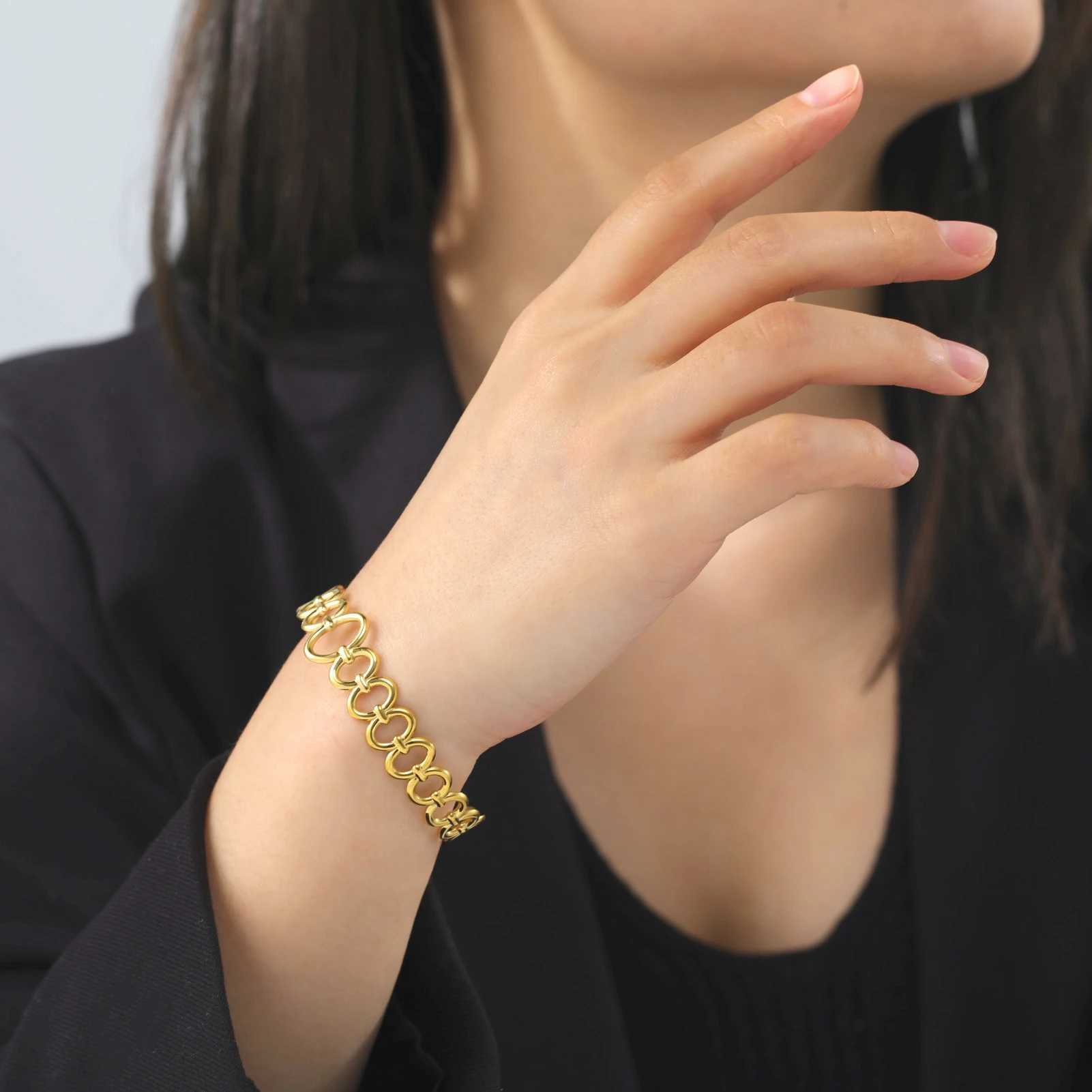 Amaxer Stainless Steel Connected Oval Open Bracelet for Women Girl Minimalist Bangles Christmas New Year Jewelry Party GiftX240925