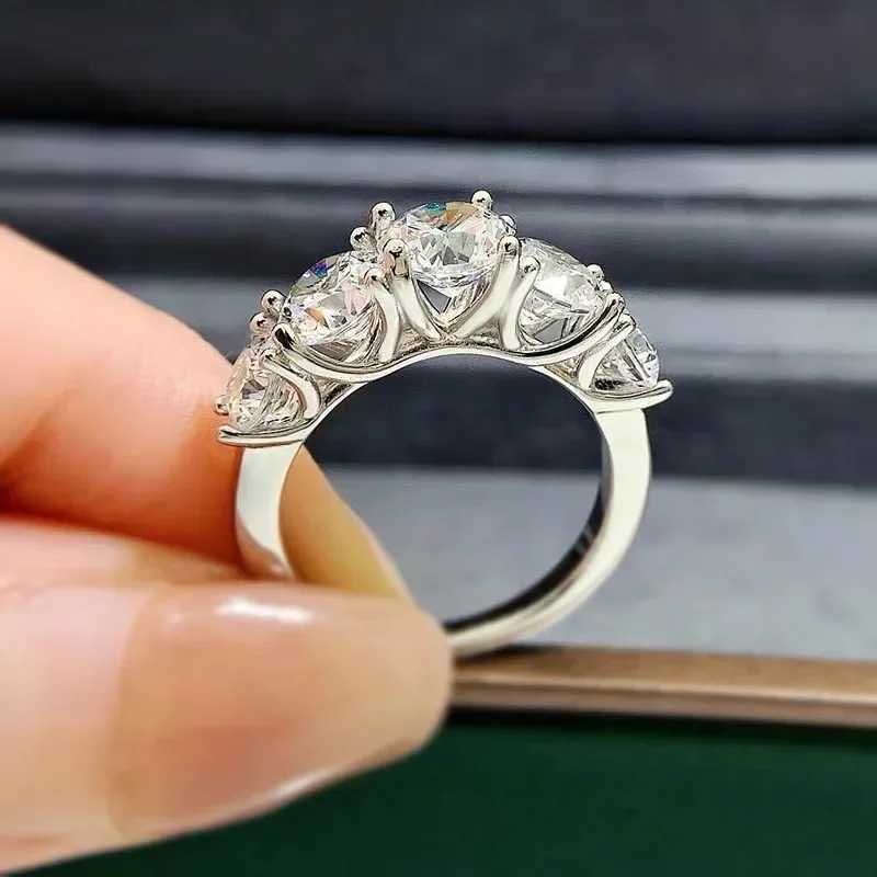 Super Luxury 18K white gold ring set with 5 sparkling diamonds all 5 carats VVS1 D silica womens wedding ring W240925