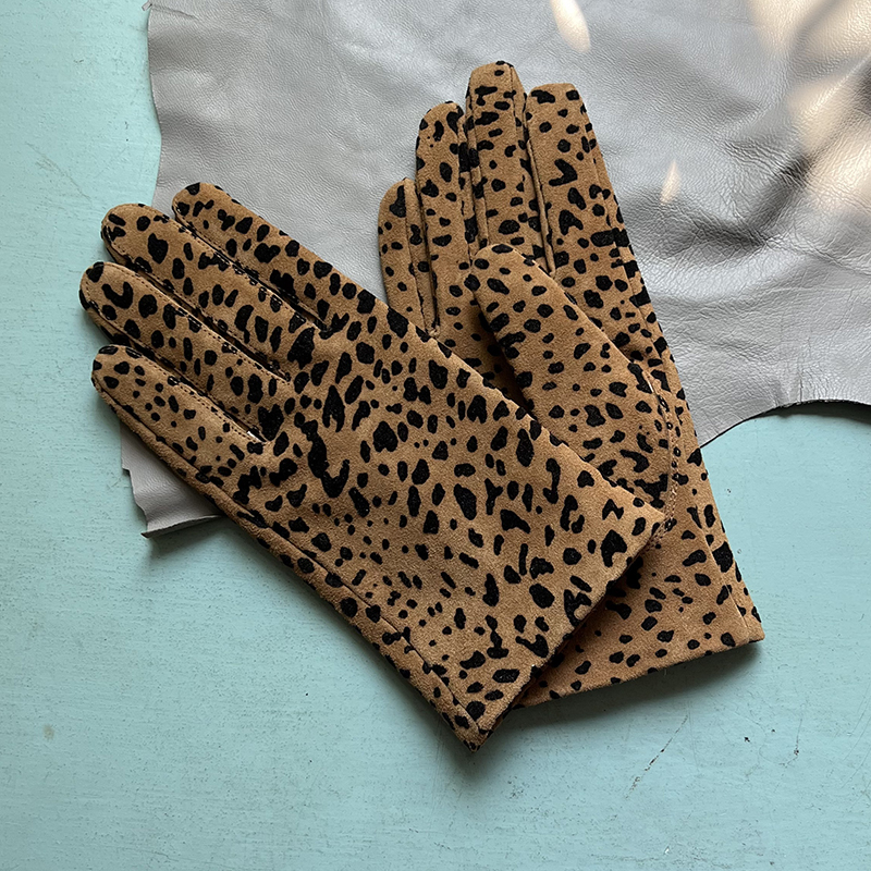 Suede leather gloves women's short leopard print leather gloves men's same style driving motorcycle gloves Spring and autumn gloves