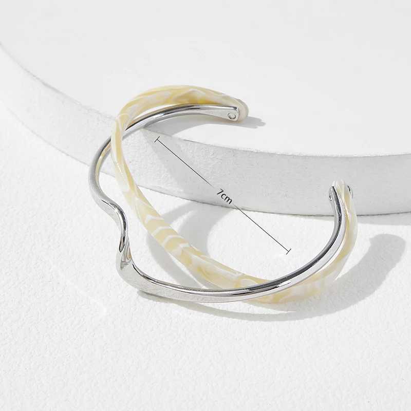 Bangles White Bend Metal Shellfish Womens Hand Bracelets Bracelets Board Geometric C- shaped Opening Bracelets Jewelry GiftsX24