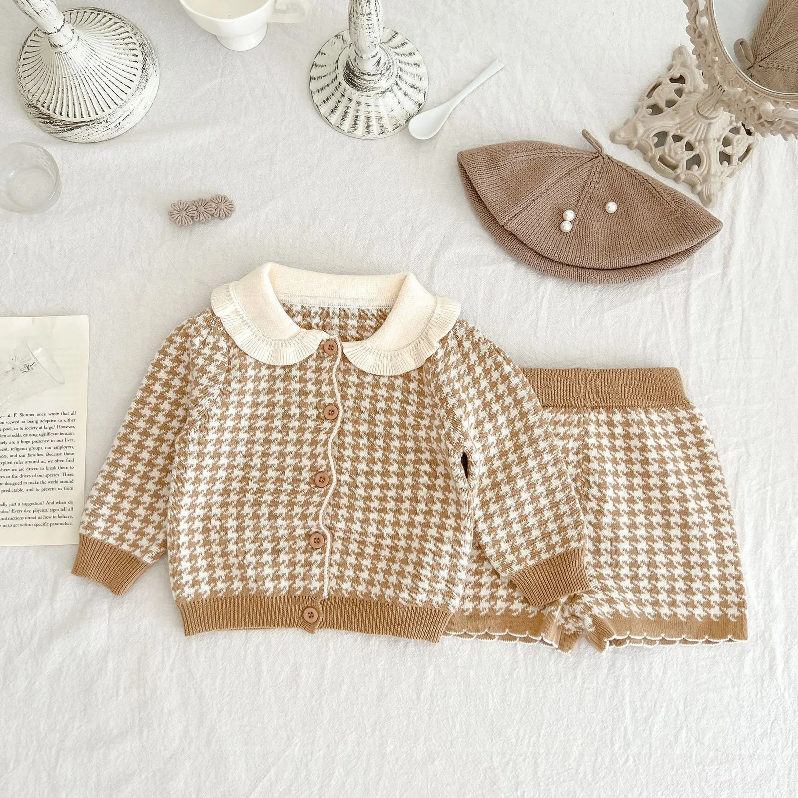 Spring and autumn born baby boy girl princess coatshort lapel cardigan childrens fashionable clothing 240925