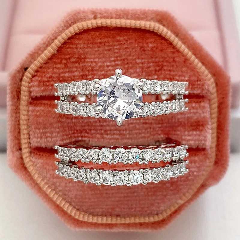 Luxury silver metal white stone ring exquisite and fashionable engagement and wedding ring set W240925