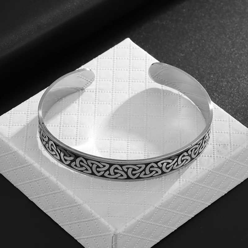 Stainless Steel Celtic Trinity Knot Open Adjustable Bracelet Suitable for Mens Fashion Personality Cool Lucky AccessoriesX240925