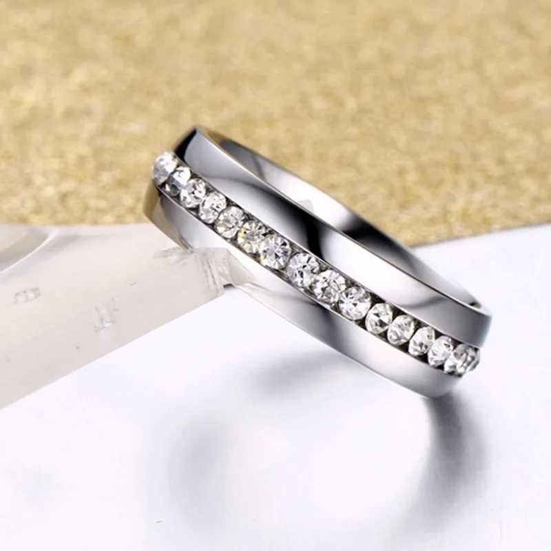 Cute vintage stainless steel ring Anel inlay reshapes brides engagement and wedding ring womens Christmas gift fashionable jewelry W240925