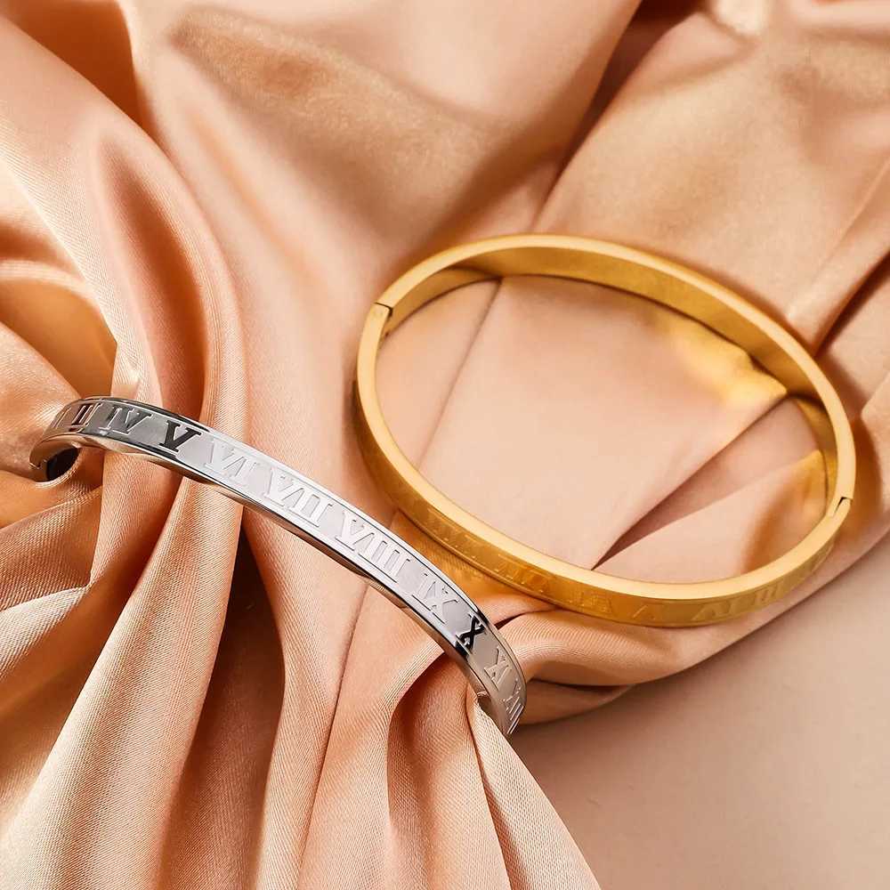 Simple Stainless Steel Greek Numerals Gold Color Cuff Bangles Roman Language Fashion Open Buckle Bracelet Fashion Women JewelryX240925