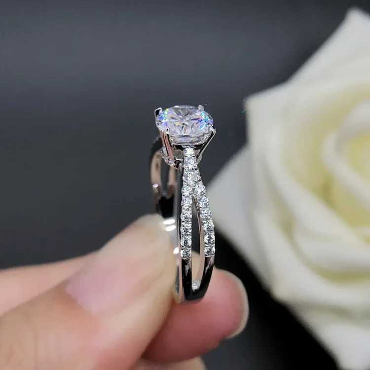 Solid 14K white gold AU585 Platinum PT950 Moissan Diamond Ring Bifurcated Arm 1 carat quad ring W240925