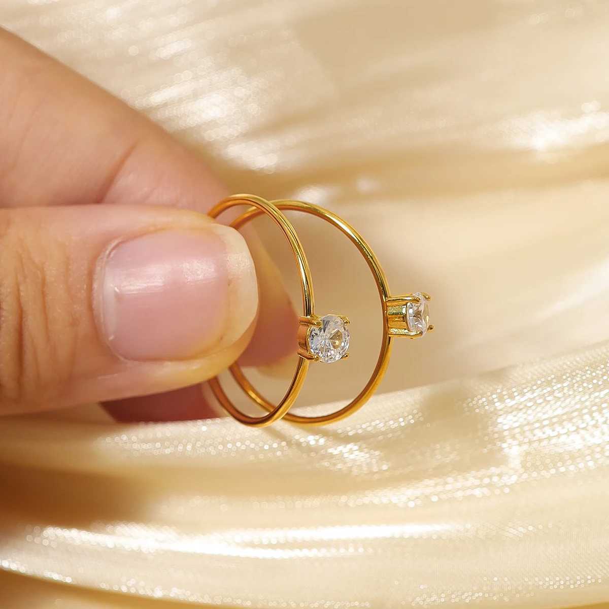 Wild and trendy stainless steel zircon ring suitable for womens classic cubic zirconia luxury 18K gold-plated wedding jewelry W240925