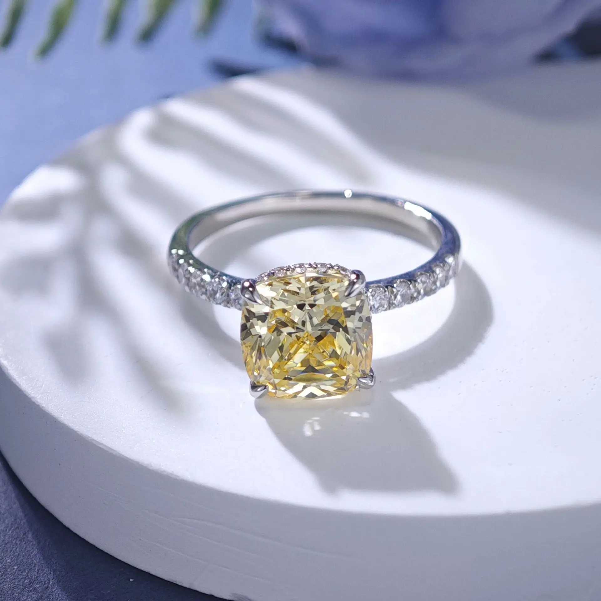 PT950 Womens White Gold Ring 2.5-carat Soft Cushioned Pink Diamond Four Claw Womens Ring Goddess White Gold Ring W240925