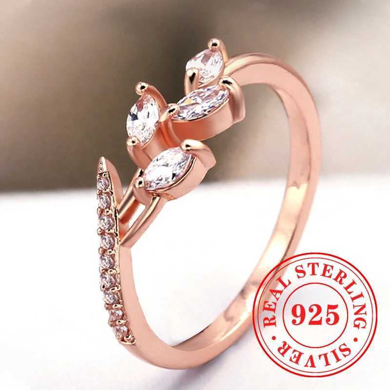 Huitan 925 sterling silver unique design ring with Filigree Leaf CZ aesthetic accessories gorgeous engagement and wedding jewelry W240925